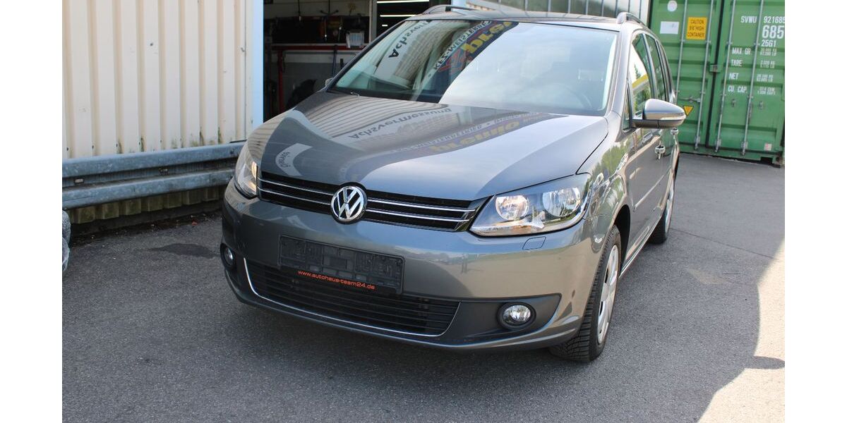 VW Touran 140.000 km 7.999 &euro; Wangen 88239