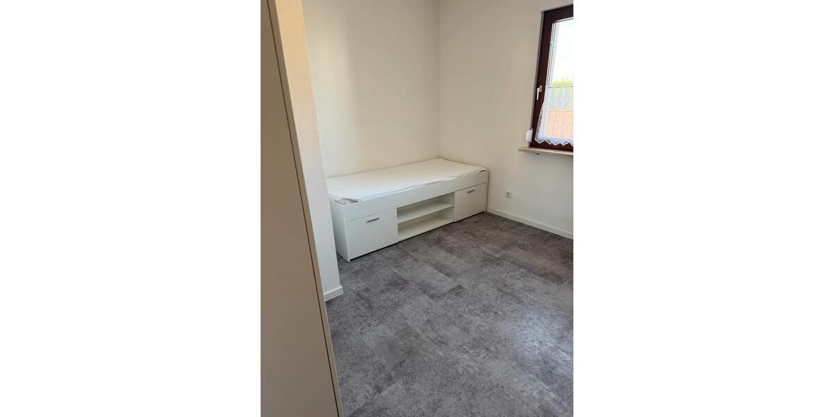 Etagenwohnung Friedrichshafen Allmannsweiler - 6 Zimmer, 160 m&sup2;, 620&euro; | Angebot:27600653