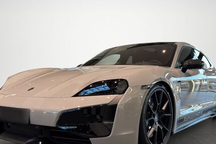 Porsche Taycan 12.900 km 168.880 &euro; Friedrichshafen 88045