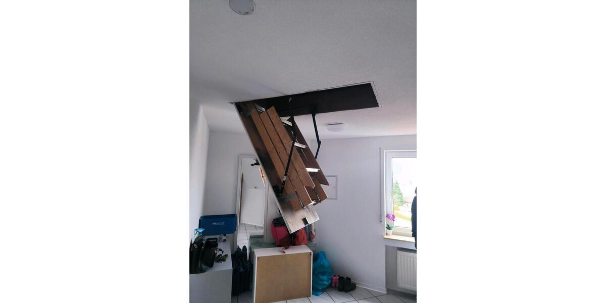 Dachgeschoßwohnung Wolpertswende - 3 Zimmer, 90 m&sup2;, 1.200&euro; | Angebot:25045580