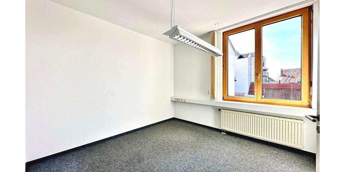 Gewerbeobjekt Tettnang - 6 Zimmer, 150 m&sup2;, 1.000&euro; | Angebot:25797400