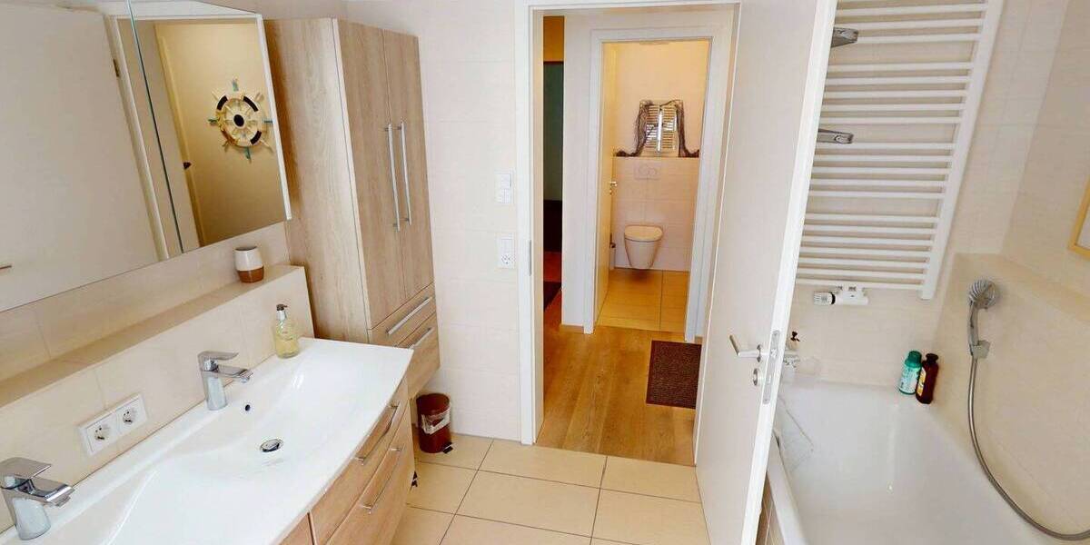 Etagenwohnung Friedrichshafen Zeppelindorf - 3 Zimmer, 101 m&sup2;, 1.690&euro; | Angebot:26891616