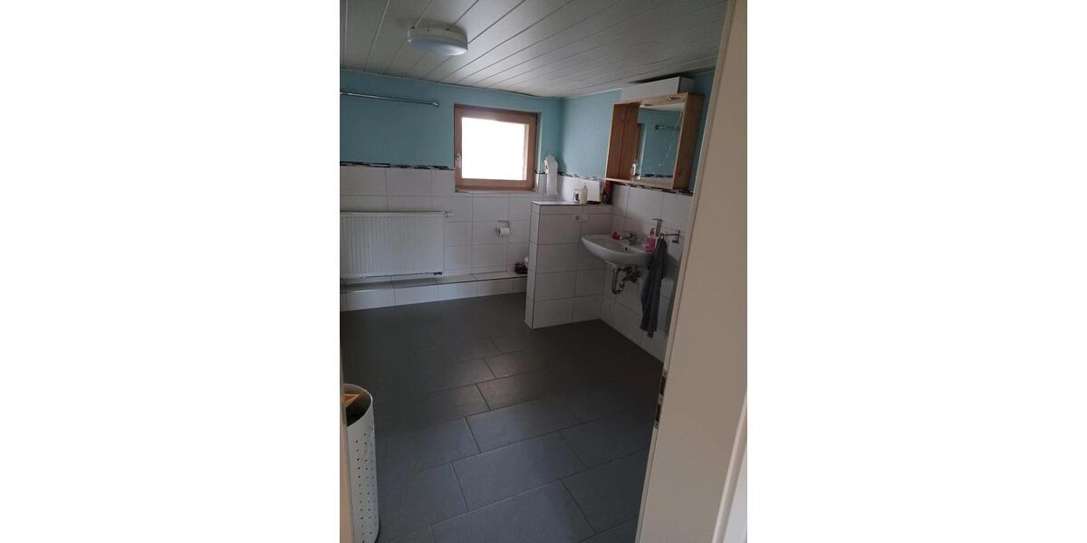 Bauernhaus, Landhaus Wilhelmsdorf - 7 Zimmer, 130 m&sup2;, 2.100&euro; | Angebot:25845678