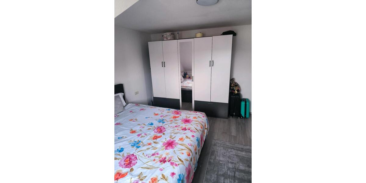 Dachgeschoßwohnung Wolpertswende - 3 Zimmer, 90 m&sup2;, 1.200&euro; | Angebot:25045580