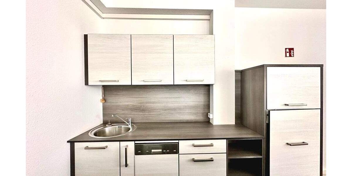 Gewerbeobjekt Tettnang - 6 Zimmer, 150 m&sup2;, 1.000&euro; | Angebot:25797400