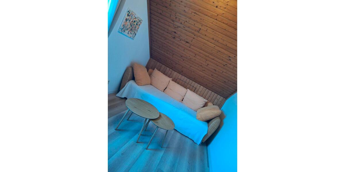 Dachgeschoßwohnung Überlingen - 3 Zimmer, 45 m&sup2;, 880&euro; | Angebot:25830028