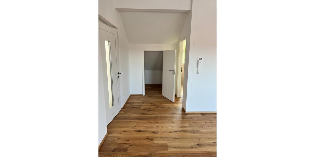 Dachgeschoßwohnung Bermatingen - 3 Zimmer, 95 m&sup2;, 1.400&euro; | Angebot:24567242