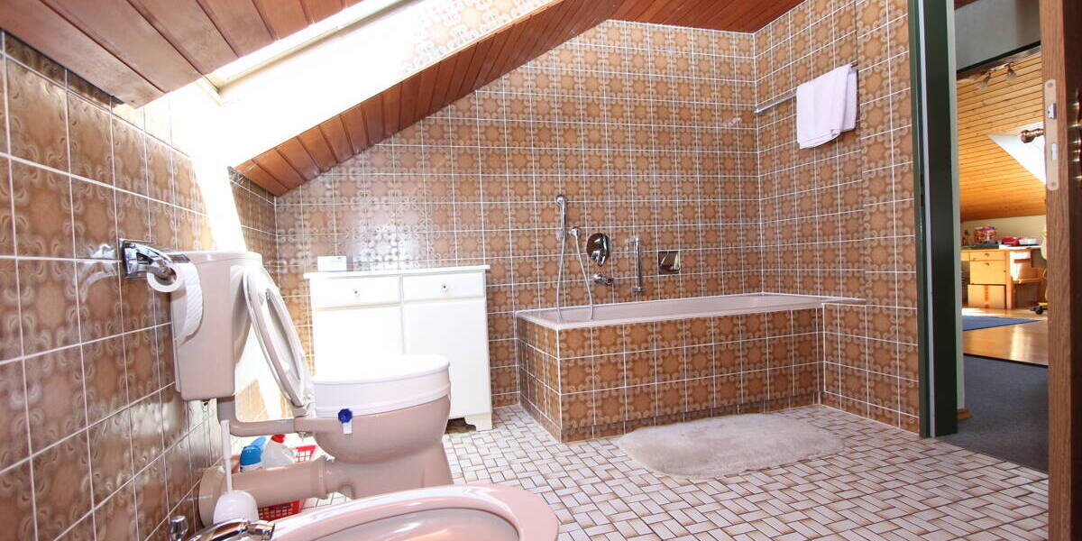 Etagenwohnung Friedrichshafen Allmannsweiler - 3 Zimmer, 79 m&sup2;, 220.000&euro; | Angebot:25699783