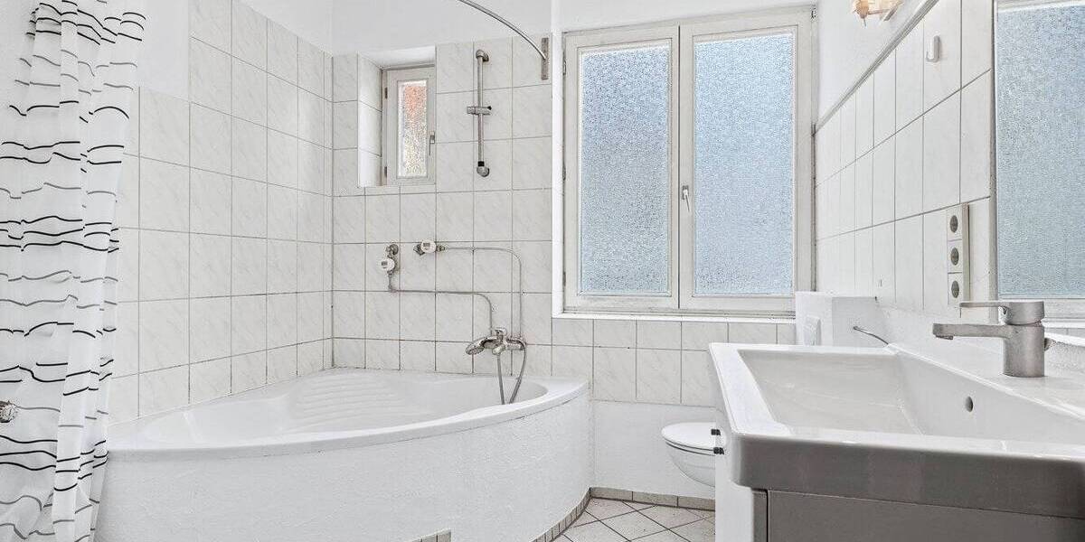 Mehrfamilienhaus, Wohnhaus Meersburg - 6 Zimmer, 250 m&sup2;, 798.000&euro; | Angebot:25679739