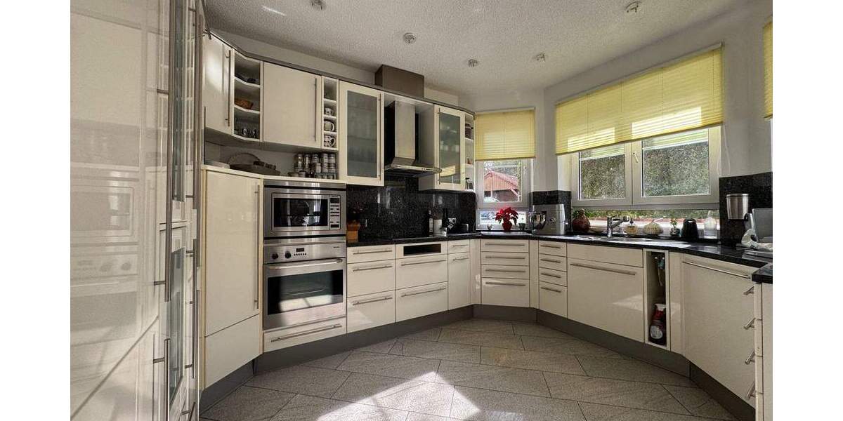 Einfamilienhaus Bermatingen - 6 Zimmer, 290 m&sup2;, 1.250.000&euro; | Angebot:25909500