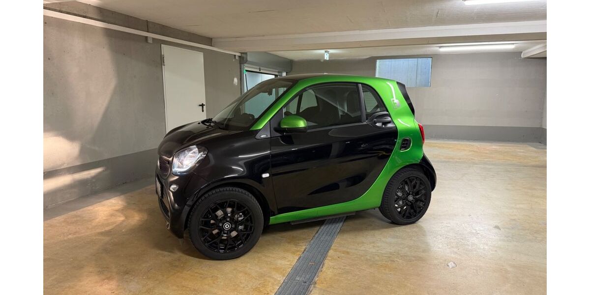 Smart ForTwo 18.000 km 9.600 &euro; Friedrichshafen 88048