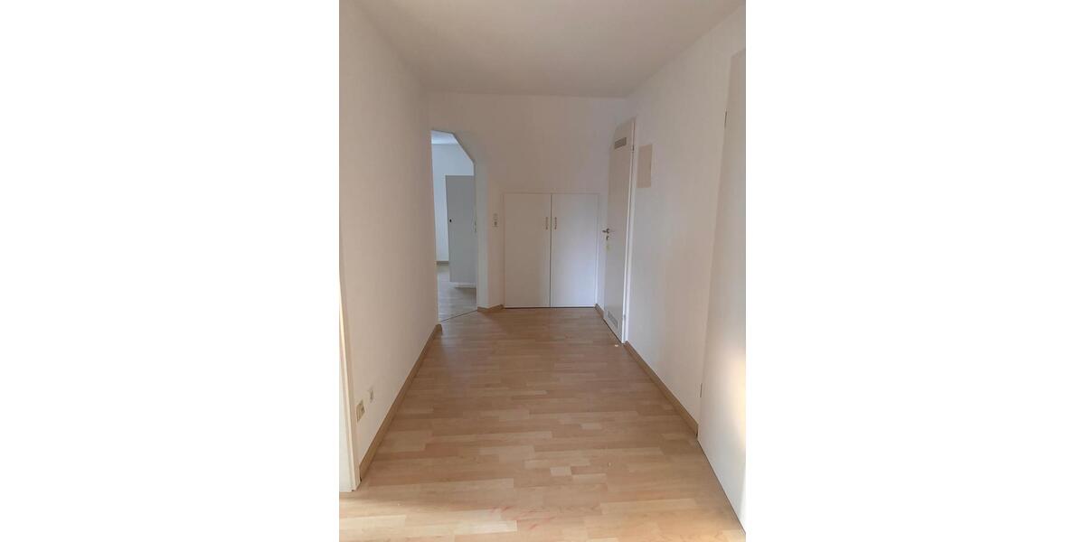 Dachgeschoßwohnung Friedrichshafen - 3 Zimmer, 62 m&sup2;, 1.100&euro; | Angebot:25472491