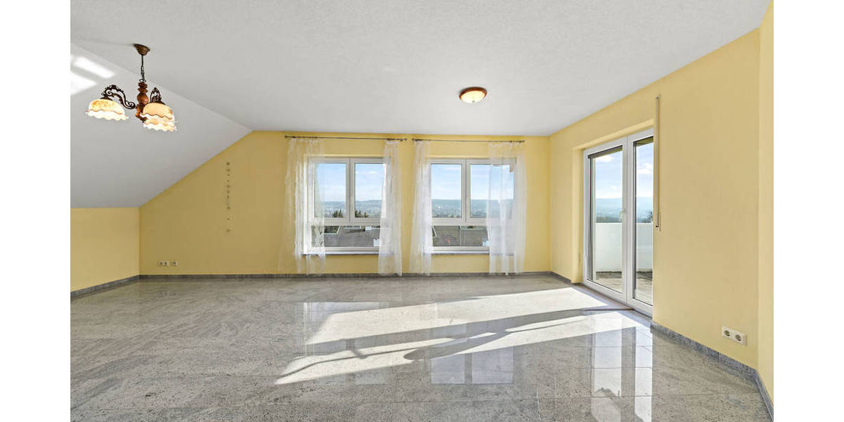 Einfamilienhaus Berg Vorberg - 7 Zimmer, 237 m&sup2;, 1.090.000&euro; | Angebot:25663671