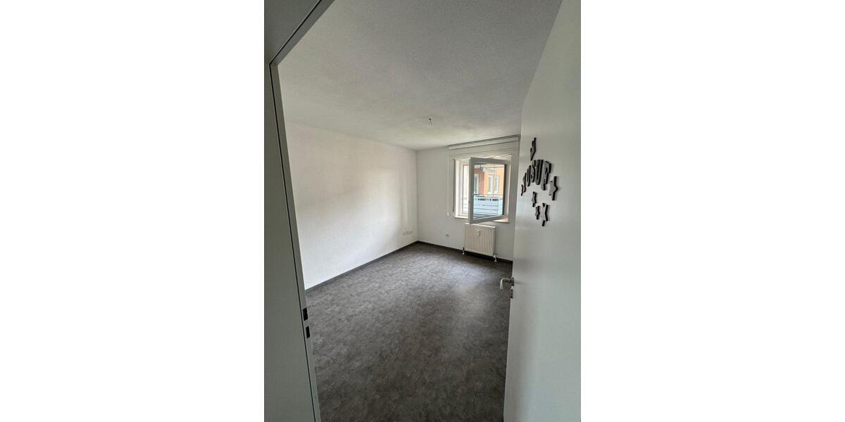 Etagenwohnung Salem - 4 Zimmer, 83 m&sup2;, 1.200&euro; | Angebot:26616088