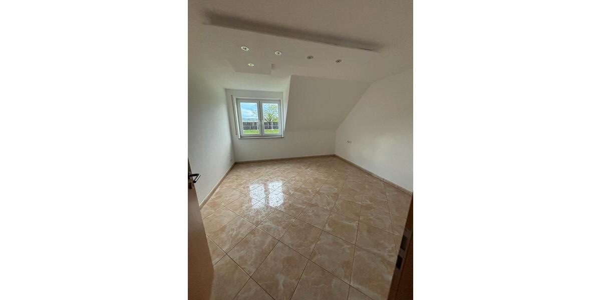 Etagenwohnung Baienfurt - 4 Zimmer, 117 m&sup2;, 1.900&euro; | Angebot:25407155