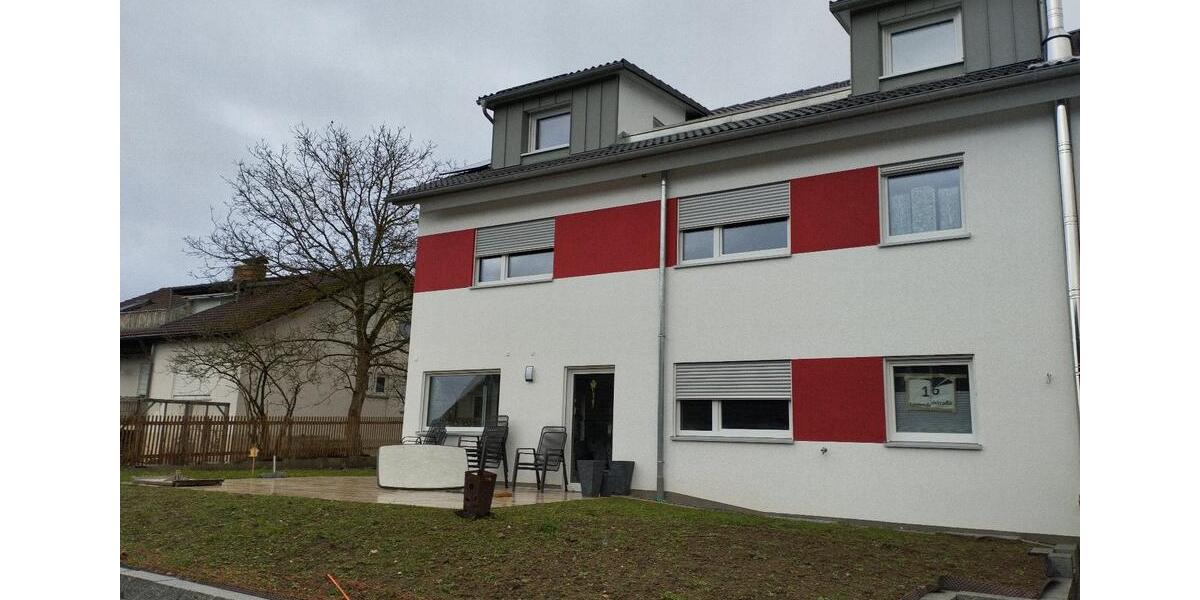 Dachgeschoßwohnung Baienfurt - 2.5 Zimmer, 68 m&sup2;, 950&euro; | Angebot:26025494