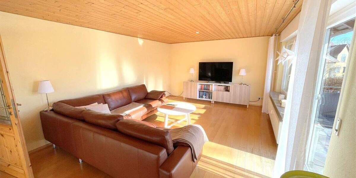 Einfamilienhaus Stetten - 8 Zimmer, 220 m&sup2;, 749.000&euro; | Angebot:25771243