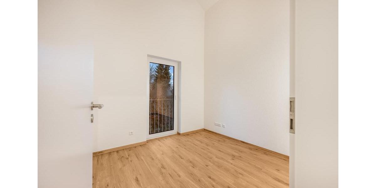 Dachgeschoßwohnung Markdorf - 4 Zimmer, 102 m&sup2;, 1.728&euro; | Angebot:25637932