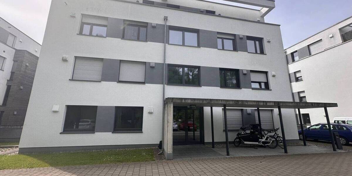 Etagenwohnung Friedrichshafen Zeppelindorf - 3 Zimmer, 101 m&sup2;, 1.690&euro; | Angebot:26891616