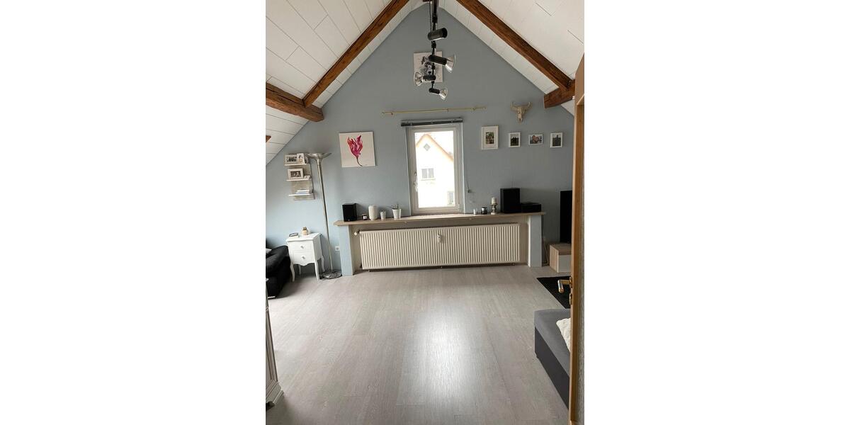 Dachgeschoßwohnung Salem - 2.5 Zimmer, 85 m&sup2;, 880&euro; | Angebot:26447018
