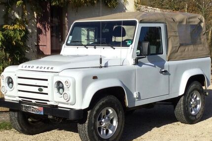 Land Rover Defender 64.000 km 38.500 &euro; Weingarten 88250