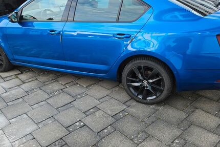 Skoda Octavia 98.522 km 17.900 &euro; friedrichshafen 88045