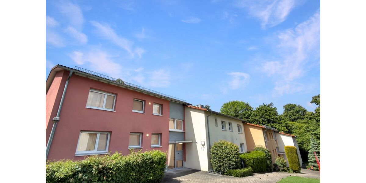 Provisionsfrei* 3,79% Rendite + Indexmiete: Vermietete 4-Zi.-Wohnung mit Kamin-Option & Garten-Sondernutzung! - Erdgeschoßwohnung Ravensburg Eschach | Angebot:26702322