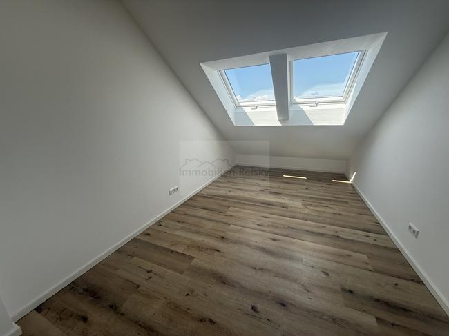 Dachgeschoßwohnung Heiligenberg - 3 Zimmer, 112 m&sup2;, 1.230&euro; | Angebot:26727638
