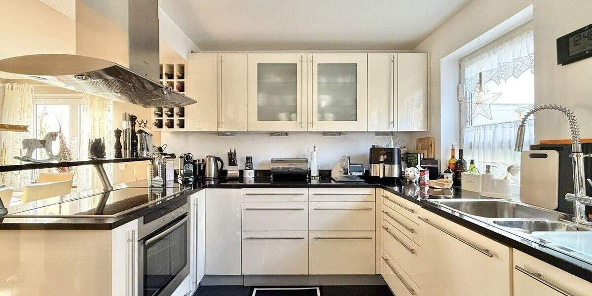 Mehrfamilienhaus, Wohnhaus Uhldingen-Mühlhofen Oberuhldingen - 7 Zimmer, 207 m&sup2;, 880.000&euro; | Angebot:25732882