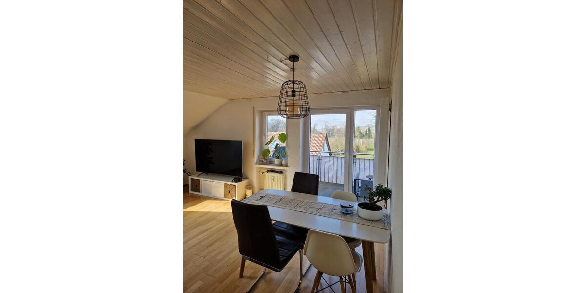 Dachgeschoßwohnung Oberteuringen - 3.5 Zimmer, 85 m&sup2;, 950&euro; | Angebot:25963169