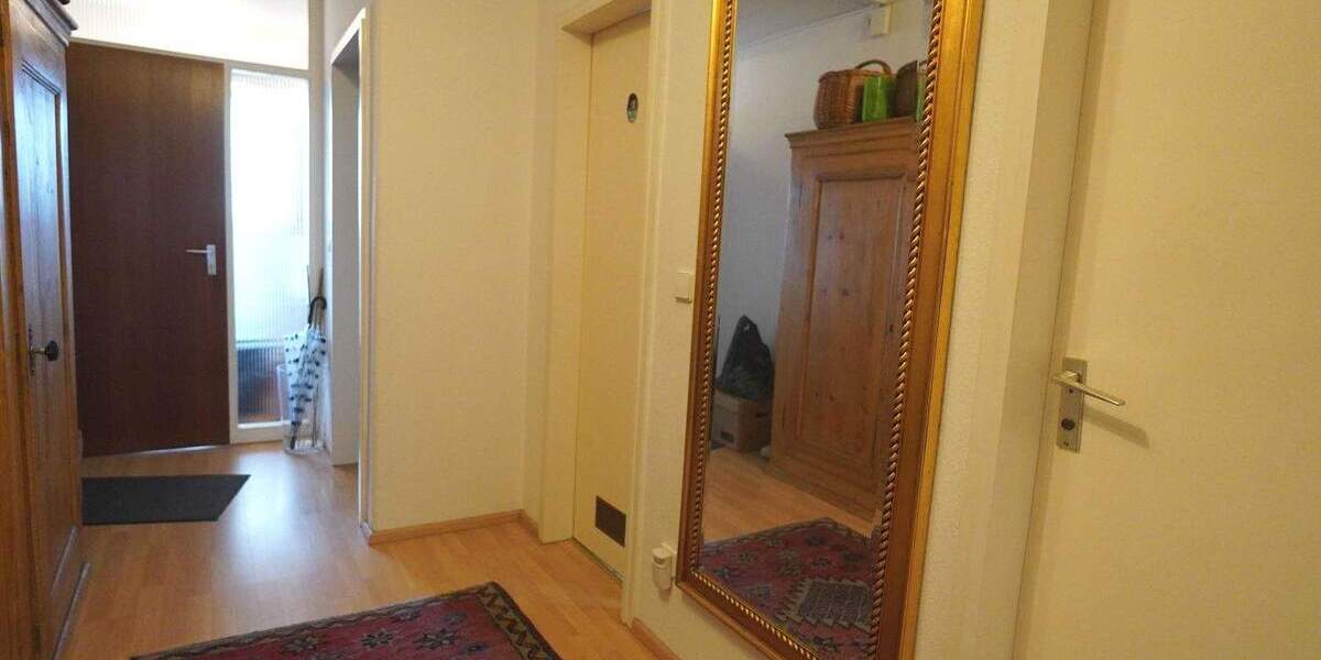 Etagenwohnung Immenstaad - 2 Zimmer, 76 m&sup2;, 219.000&euro; | Angebot:25685126