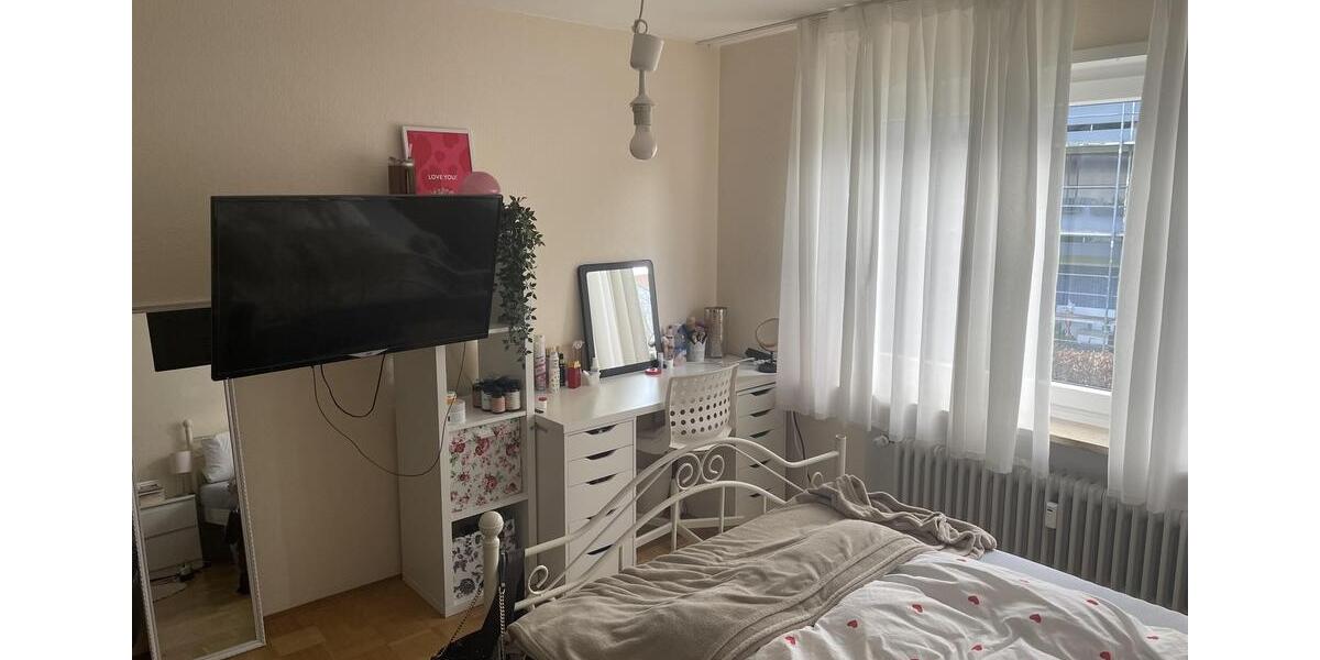 Etagenwohnung Konstanz Allmannsdorf - 4 Zimmer, 14 m&sup2;, 550&euro; | Angebot:25964636