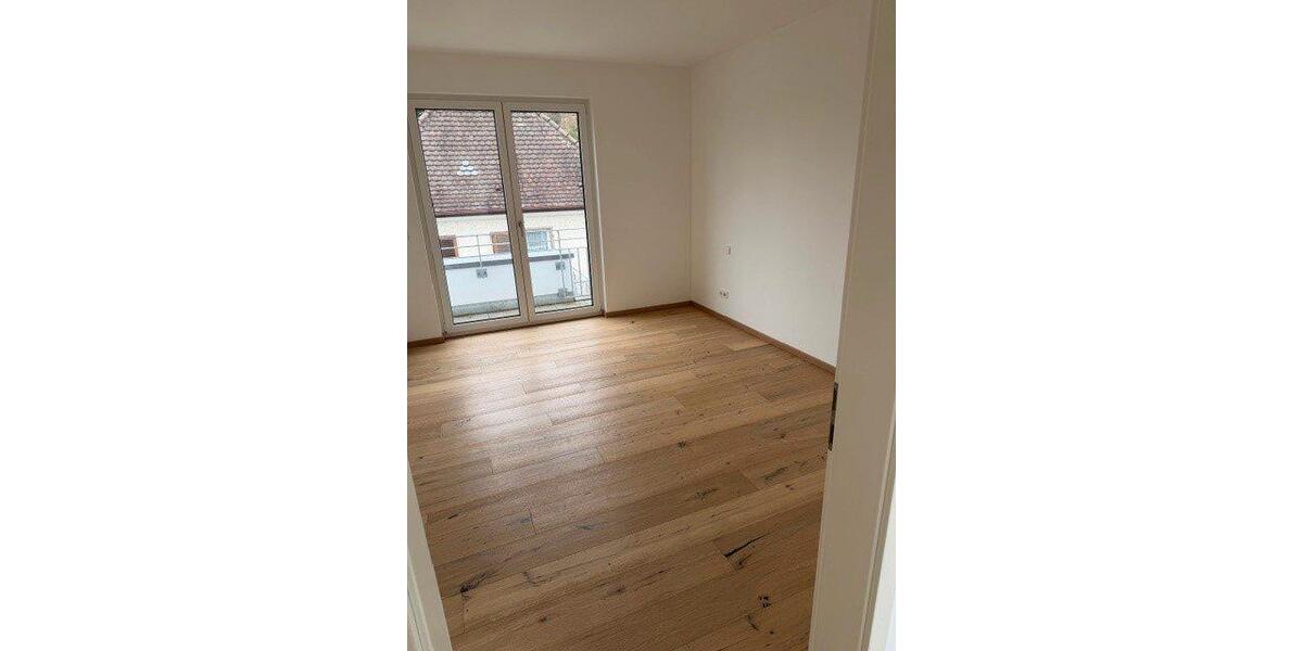 Dachgeschoßwohnung Überlingen - 3 Zimmer, 119 m&sup2;, 2.250&euro; | Angebot:26580201