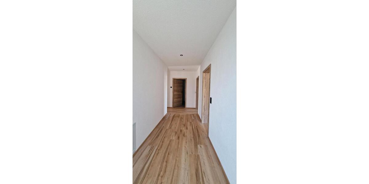 Erdgeschoßwohnung Weingarten - 4 Zimmer, 123 m&sup2;, 1.800&euro; | Angebot:25875408