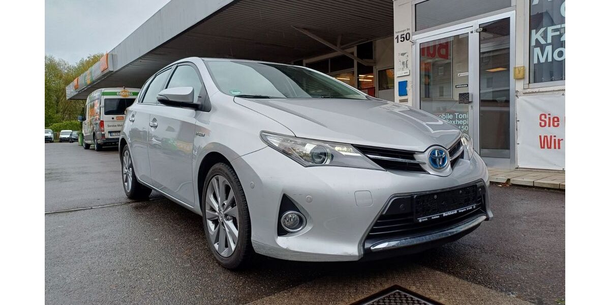Toyota Auris 121.140 km 8.990 &euro; Tettnang 88069