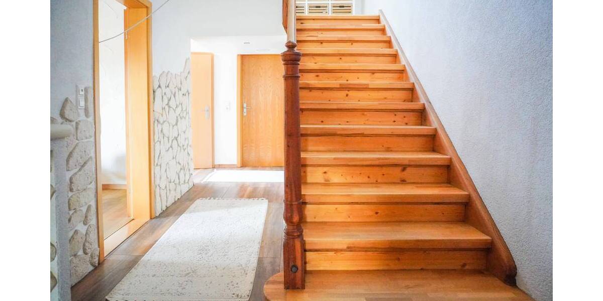 Einfamilienhaus Salem Mimmenhausen - 9 Zimmer, 205 m&sup2;, 499.000&euro; | Angebot:25685116