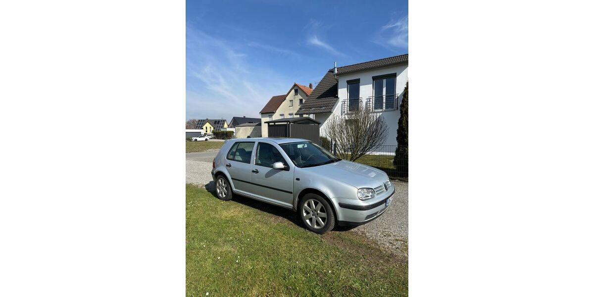 VW Golf 201.400 km 800 &euro; Baindt 88255