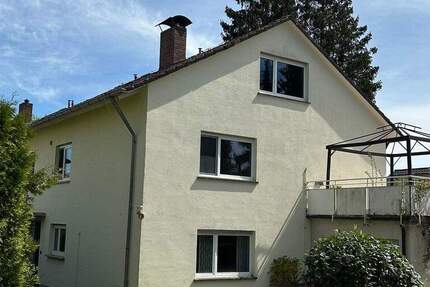 Haus Konstanz Litzelstetten - 9 Zimmer, 215 m&sup2;, 885.000&euro; | Angebot:25695984