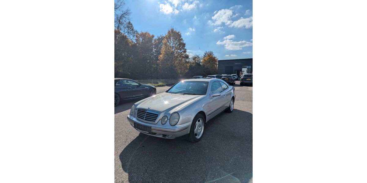 Mercedes-Benz CLK 230 113.000 km 2.100 &euro; Konstanz 78467