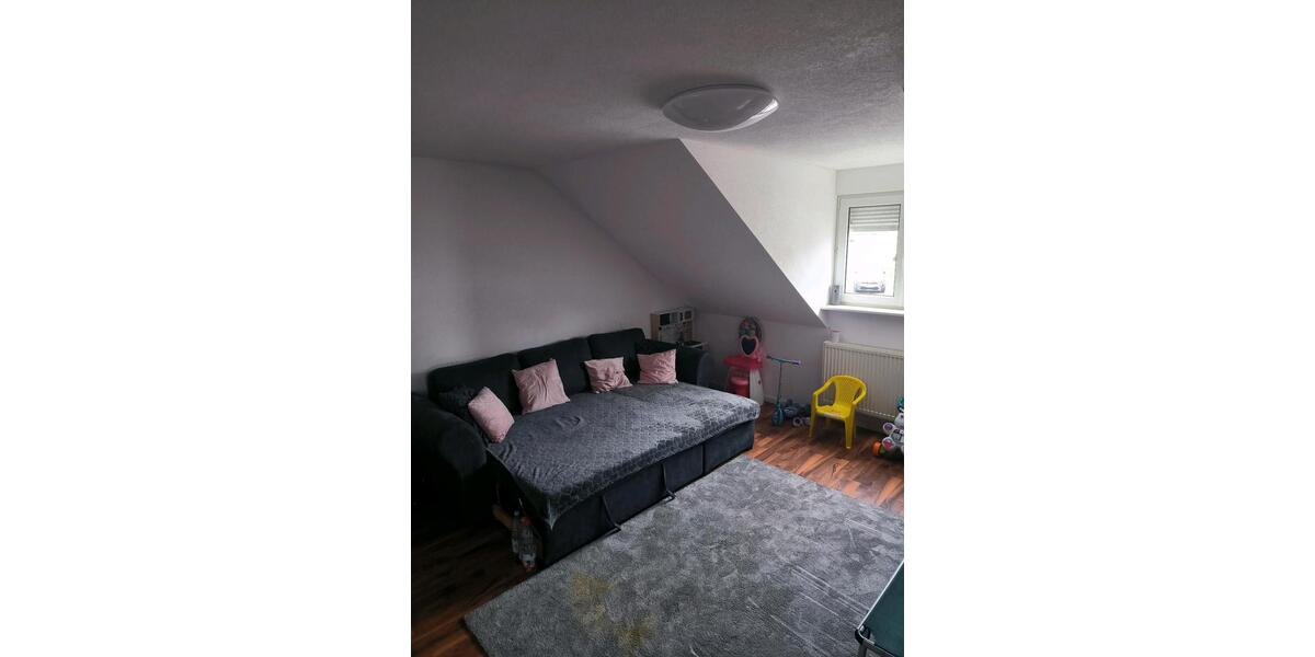 Dachgeschoßwohnung Wolpertswende - 3 Zimmer, 90 m&sup2;, 1.200&euro; | Angebot:25045580