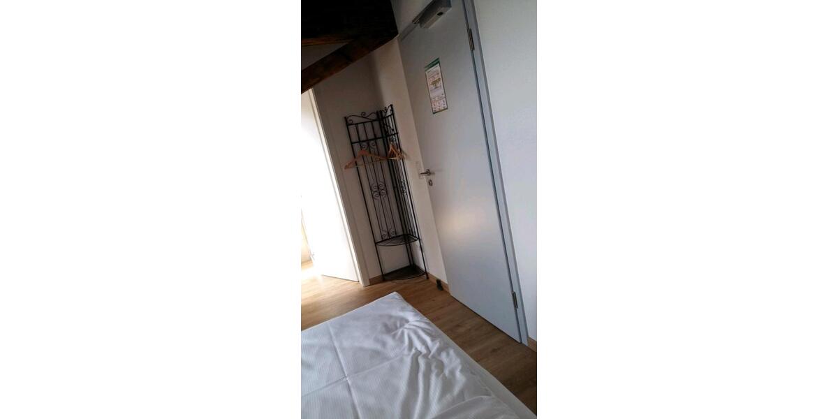 Etagenwohnung Salem - 7 Zimmer, 20 m&sup2;, 500&euro; | Angebot:25170938