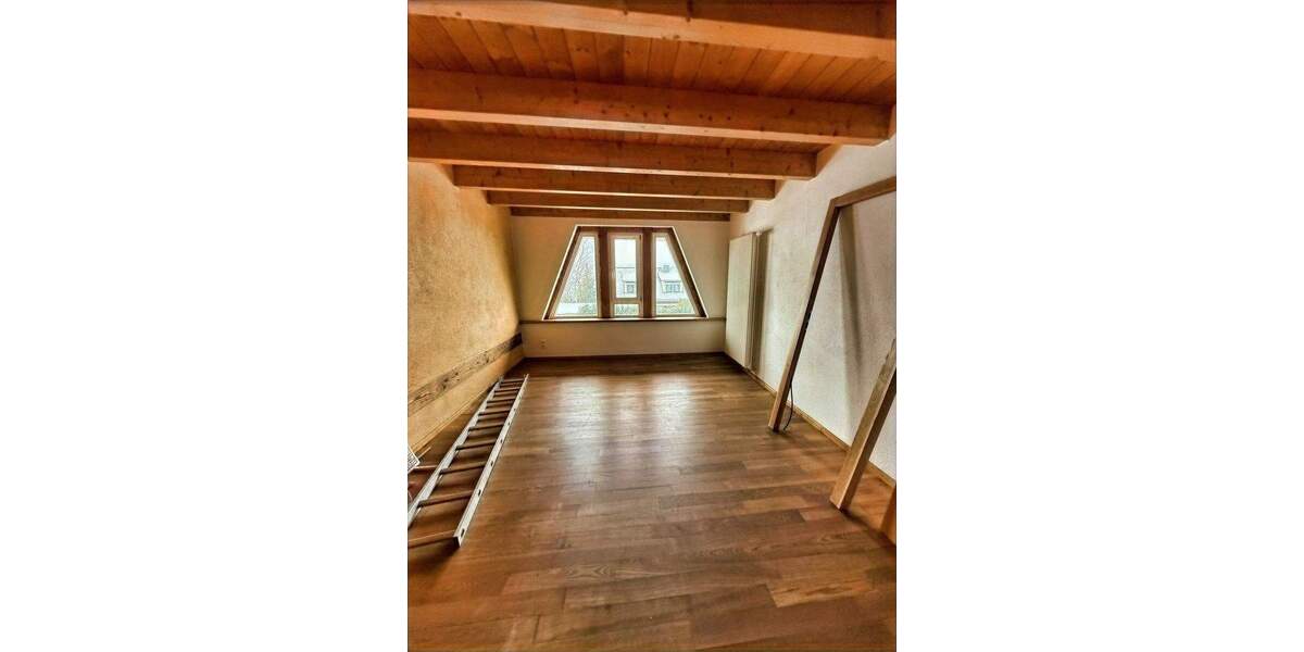 Mehrfamilienhaus, Wohnhaus Wilhelmsdorf Esenhausen - 4 Zimmer, 141 m&sup2;, 1.200&euro; | Angebot:25701172