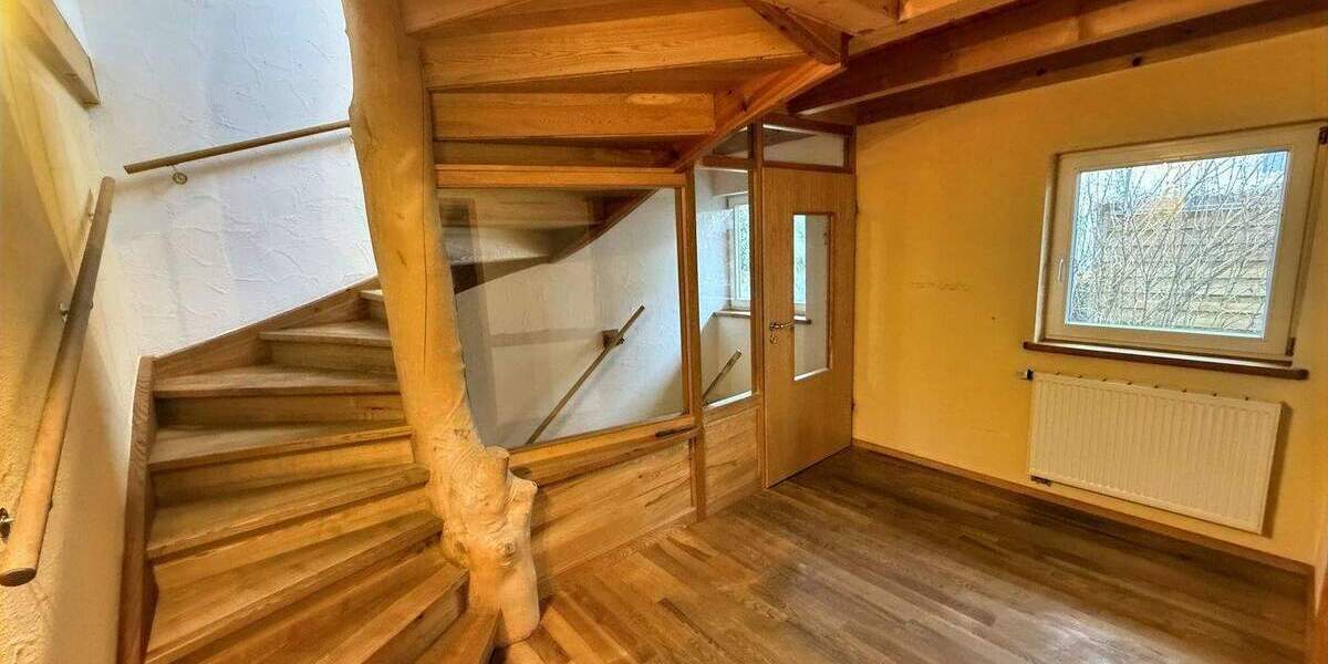 Mehrfamilienhaus, Wohnhaus Wilhelmsdorf Esenhausen - 4 Zimmer, 141 m&sup2;, 1.200&euro; | Angebot:25701172