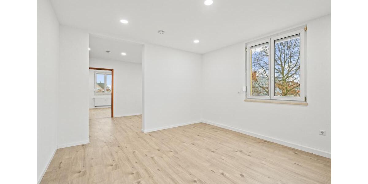 Etagenwohnung Friedrichshafen - 5 Zimmer, 98 m&sup2;, 360.000&euro; | Angebot:25973521