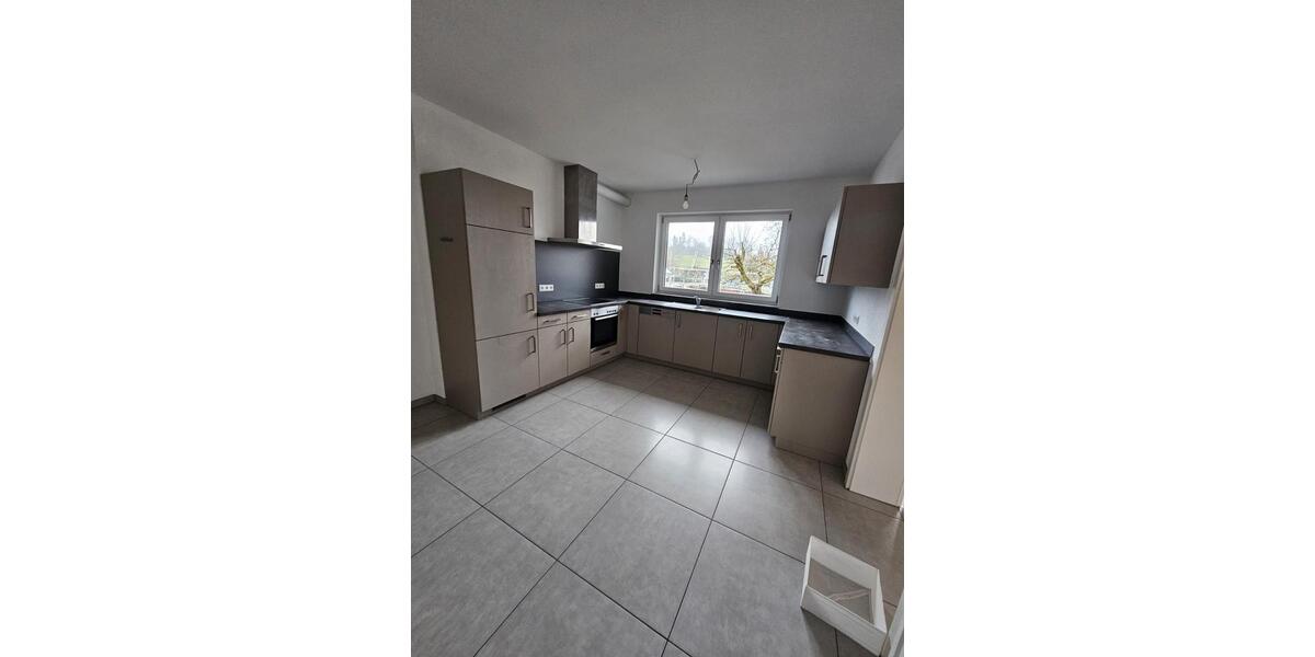 Dachgeschoßwohnung Ravensburg Galgenhalde - 4 Zimmer, 120 m&sup2;, 1.210&euro; | Angebot:26033396