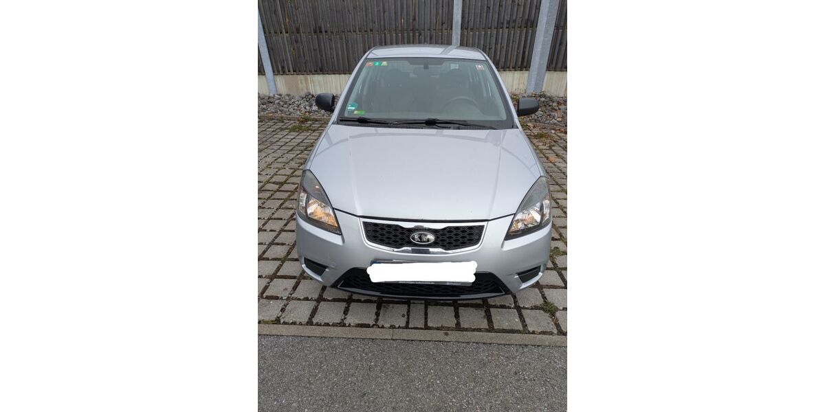 Kia Rio 154.000 km 2.000 &euro; Lindau 88131