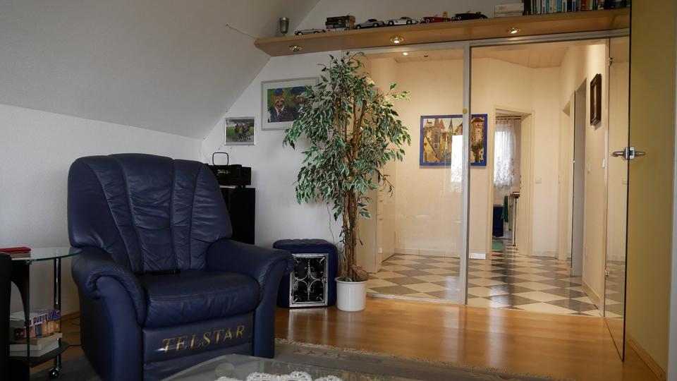 Dachgeschoßwohnung Überlingen - 2.5 Zimmer, 82 m&sup2;, 496.000&euro; | Angebot:26406507