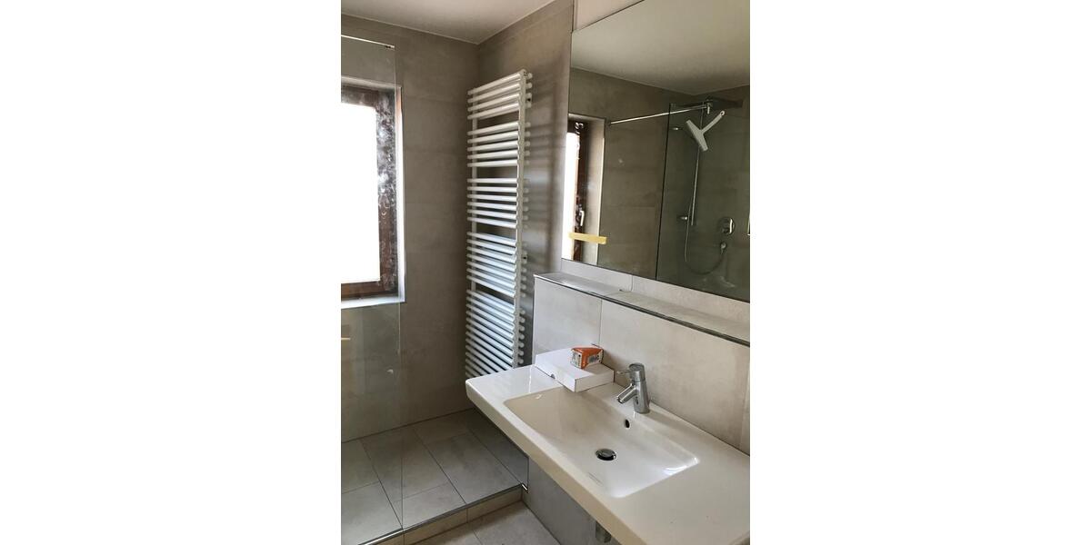 Dachgeschoßwohnung Immenstaad am Bodensee - 2.5 Zimmer, 98 m&sup2;, 1.450&euro; | Angebot:25367755