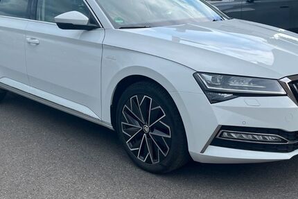 Skoda Superb 106.000 km 21.000 &euro; Fronreute 88273