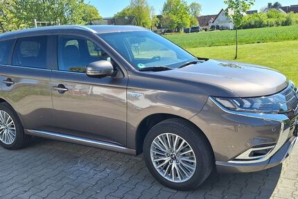 Mitsubishi Outlander 59.350 km 19.300 &euro; Friedrichshafen 88048